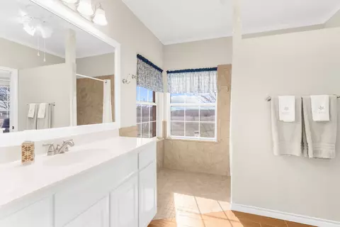 Bath - 7097 Freeman Rd, Krum, TX 76249 photo 3 of 3
