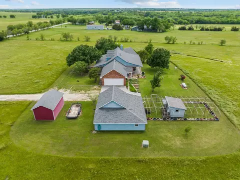 Exterior - 7097 Freeman Rd, Krum, TX 76249 photo 4 of 4