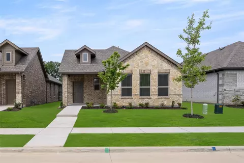 209 Foreman Dr, Midlothian, TX 76065