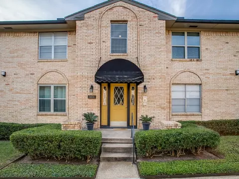 5831 Sandhurst Ln #B, Dallas, TX 75206