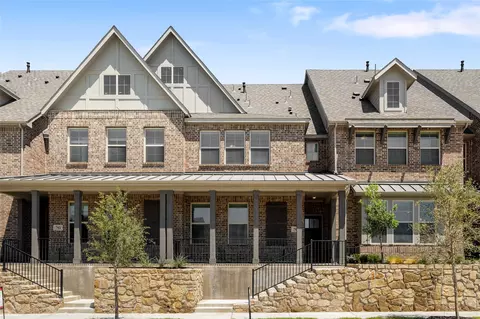 7905 Bayside Dr, Rowlett, TX 75088