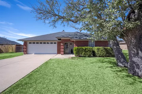 211 Pine St, Weatherford, TX 76086