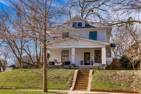 203 N Clinton Ave, Dallas, TX 75208