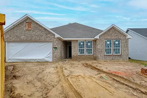 109 E Bexar St, Mabank, TX 75147
