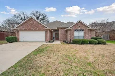 3307 York Dr, Mansfield, TX 76063