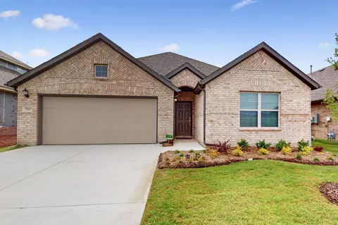 7517 Poplar Dr, Lantana, TX 76226