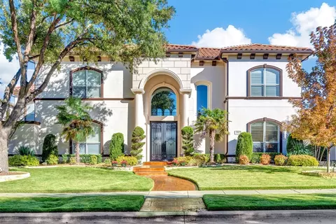 5065 Castle Creek Ln, Plano, TX 75093