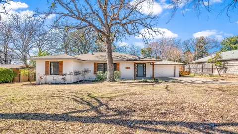 707 S Fairbanks Ave, Denison, TX 75020