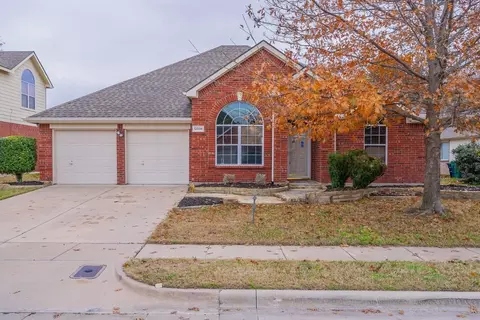 12004 Copper Creek Dr, Fort Worth, TX 76244
