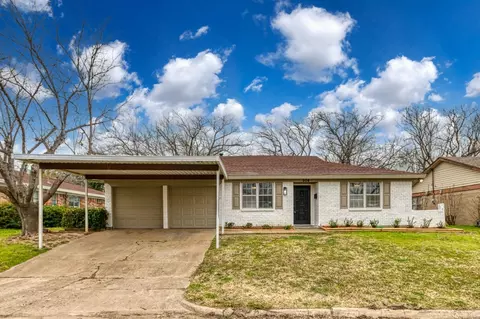 904 Kelley Dr, Everman, TX 76140
