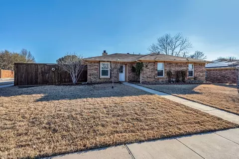 1710 Clydesdale Dr, Lewisville, TX 75067