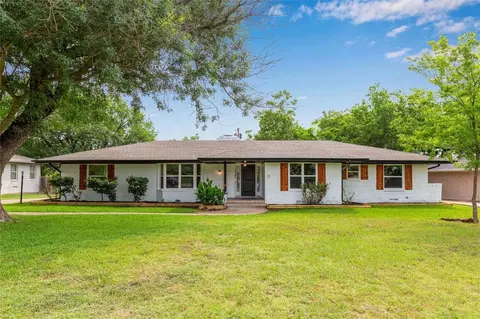 212 Lavista St, Waxahachie, TX 75165