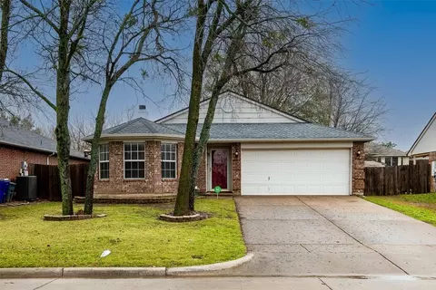 1617 Merritt Dr, Mansfield, TX 76063