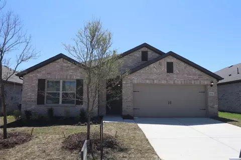 1916 Huisache St, Royse City, TX 75189
