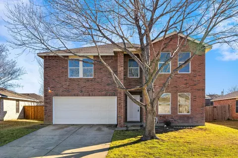 8409 Seven Oaks Ln, Denton, TX 76210