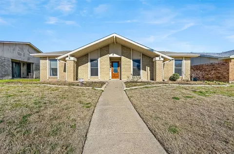 7523 Florina Pkwy, Dallas, TX 75249