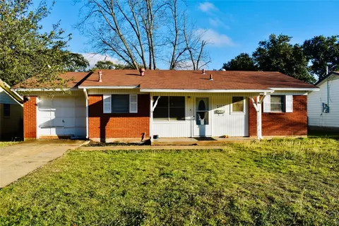 2111 S Pine St, Brady, TX 76825