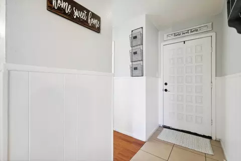 708 E Roewe St, Pilot Point, TX 76258 photo 5