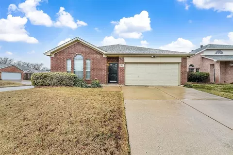 3401 Lasso Rd, Roanoke, TX 76262