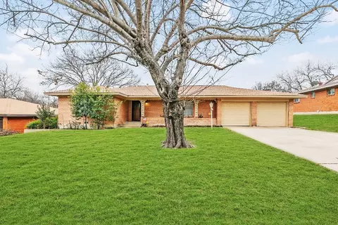 4921 Glade St, Fort Worth, TX 76114