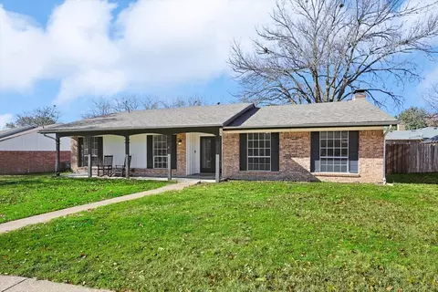 2313 Louise Ln, Ennis, TX 75119