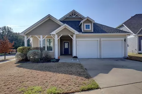 2000 Windsor Farms Dr, Denton, TX 76207