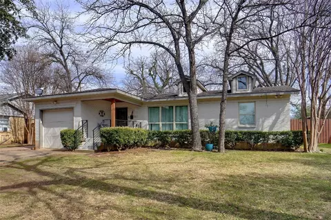 1017 Gaye Ln, Arlington, TX 76012