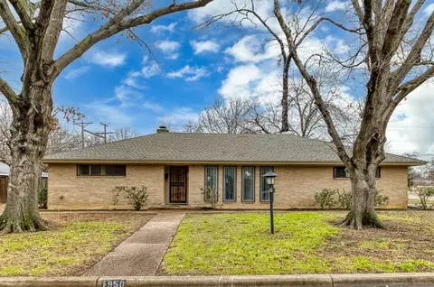 1950 Barron Ln, Fort Worth, TX 76112