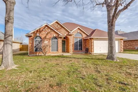 2608 Coffey Dr, Denton, TX 76207