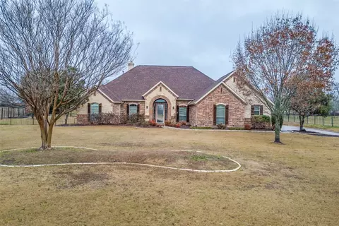 7888 Fall Creek Rd, Terrell, TX 75160