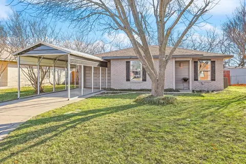 1818 Melinda Myrl Dr, Sanger, TX 76266