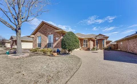 208 Oleander Pl, Waxahachie, TX 75165