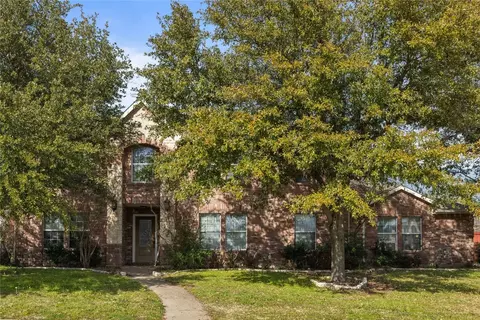 1100 Hillside Dr, Justin, TX 76247