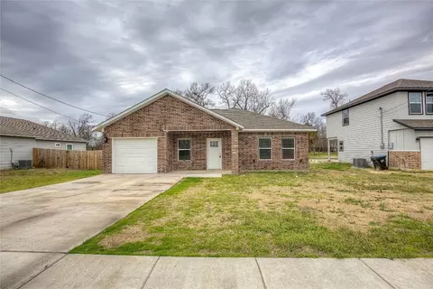 3802 College St, Greenville, TX 75401