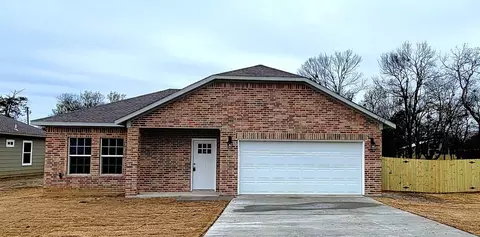 3806 College St, Greenville, TX 75401