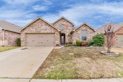 1137 Grimes Dr, Forney, TX 75126