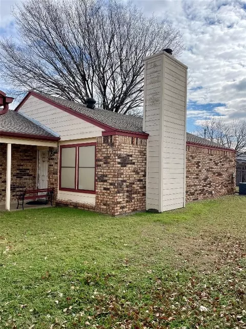 4616 Timber Run Dr, Arlington, TX 76001