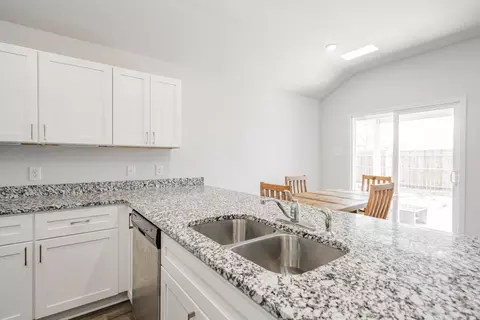 Kitchen - 940 Ben Dr, Springtown, TX 76082 photo 5 of 6