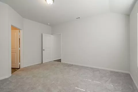 Bedroom - 940 Ben Dr, Springtown, TX 76082 photo 2 of 5