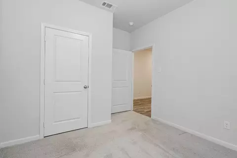 Bedroom - 940 Ben Dr, Springtown, TX 76082 photo 4 of 5