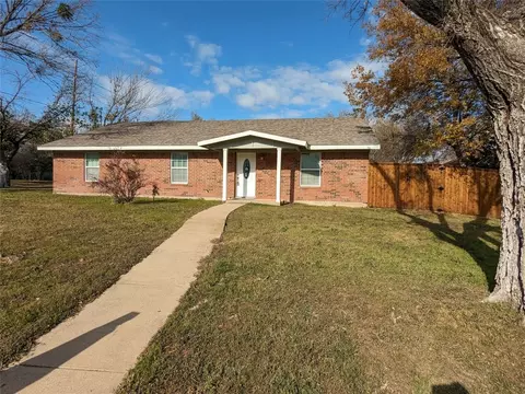 8144 Raymond Ave, White Settlement, TX 76108
