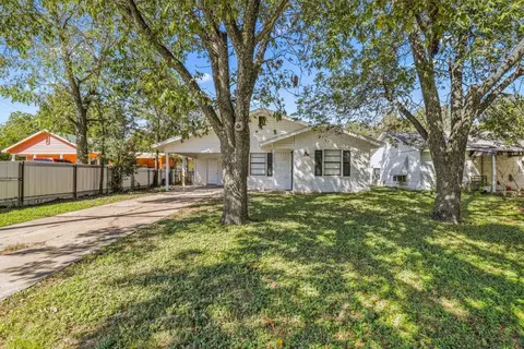 612 Woodard Ave, Cleburne, TX 76033