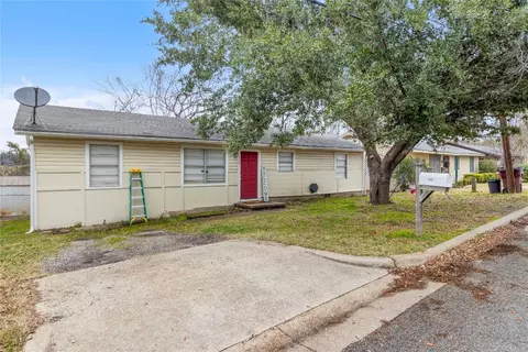 512 W College St, Canton, TX 75103