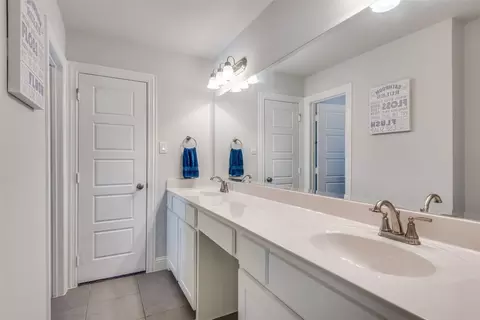 Bath - 2841 Killdeer Trl, Prosper, TX 75078 photo 4 of 5
