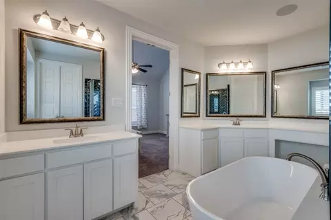 Bath - 2841 Killdeer Trl, Prosper, TX 75078 photo 3 of 5