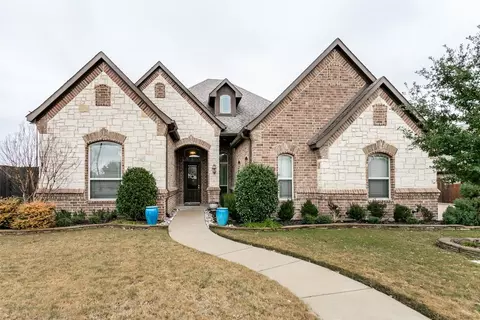 8368 Saddlebrook Dr, North Richland Hills, TX 76182