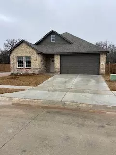 401 Titus Dr, Springtown, TX 76082