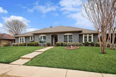 2828 Staffordshire Dr, Carrollton, TX 75007
