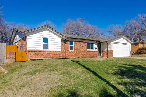 4541 Dee Ln, Haltom City, TX 76117