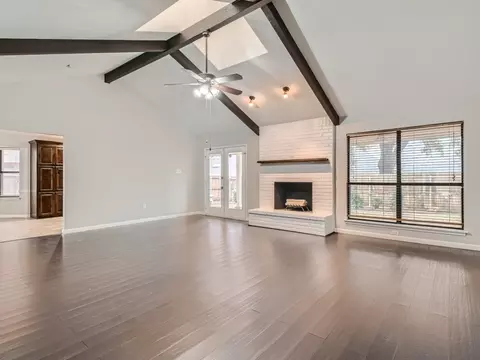 1316 Country Meadows Dr, Bedford, TX 76021